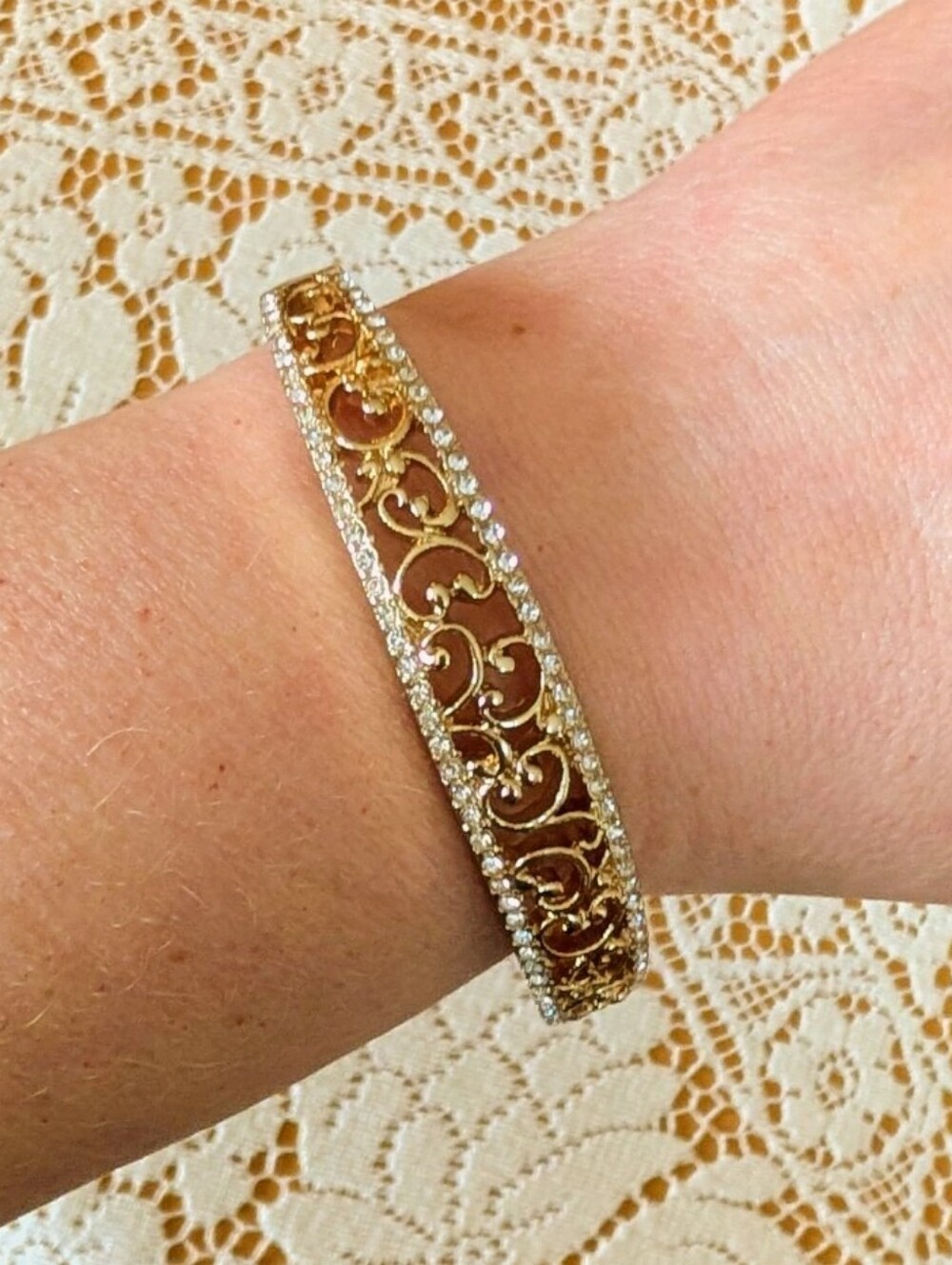 VTG Napier Gold Filigree Crystal Bangle Bracelet